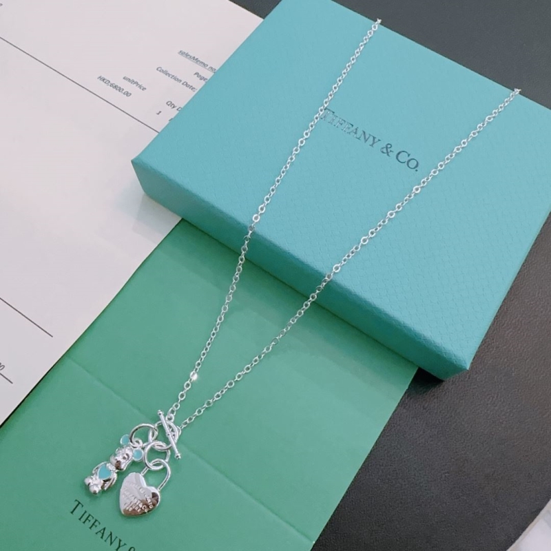 T*f*ny necklaces